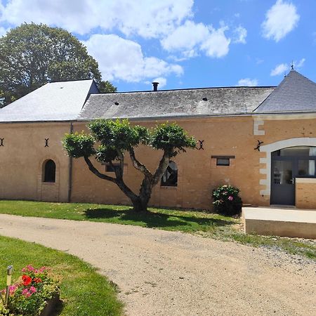Le Bas Chitray Bed & Breakfast Menil Exterior photo